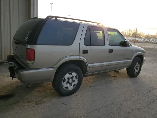 1GNDT13W52K105078 - 2002 CHEVROLET BLAZER TAN photo 3