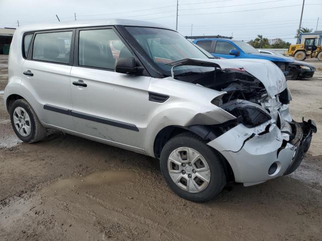 KNDJT2A17B7717715 - 2011 KIA SOUL SILVER photo 4