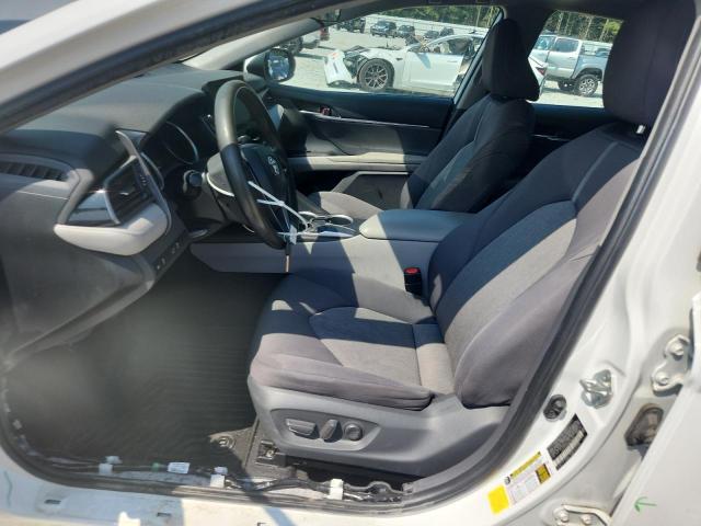 4T1C11AK9MU586093 - 2021 TOYOTA CAMRY LE WHITE photo 7