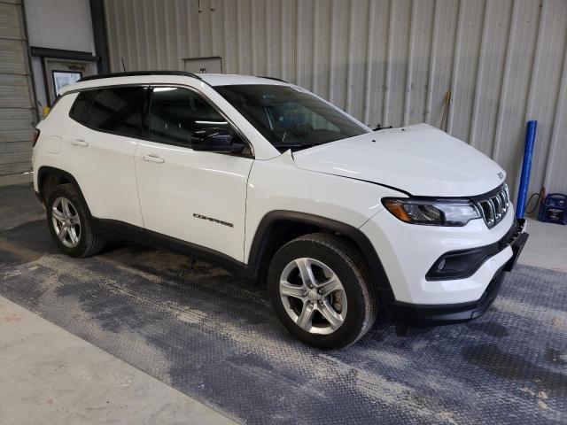 3C4NJDBN7PT553289 - 2023 JEEP COMPASS LATITUDE WHITE photo 4