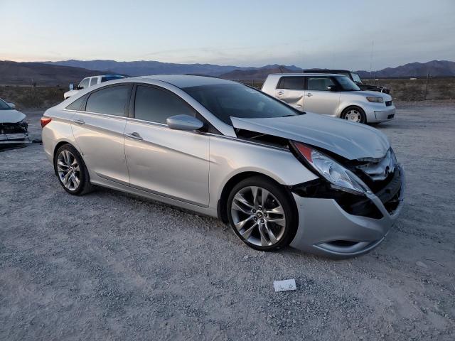 5NPEB4AC2DH566945 - 2013 HYUNDAI SONATA GLS SILVER photo 4