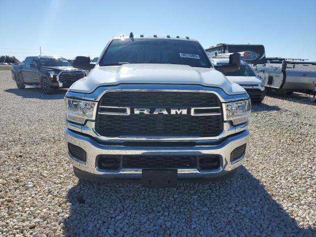 3C63RRGL6NG152978 - 2022 RAM 3500 TRADESMAN WHITE photo 5