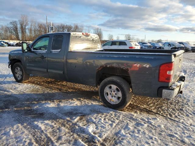 1GCSKSE06AZ243994 - 2010 CHEVROLET SILVERADO K1500 LT GRAY photo 2