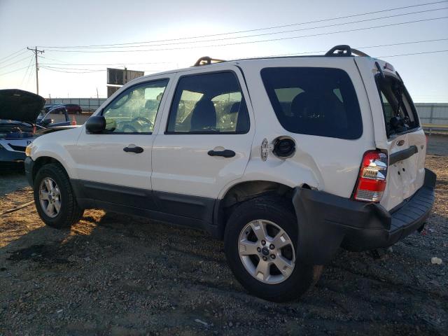 1FMCU93177KB77438 - 2007 FORD ESCAPE XLT WHITE photo 2