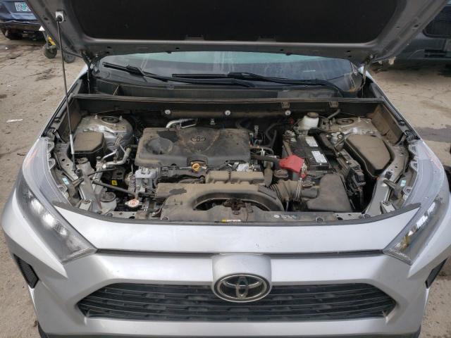 2T3G1RFV8MW214867 - 2021 TOYOTA RAV4 LE SILVER photo 11