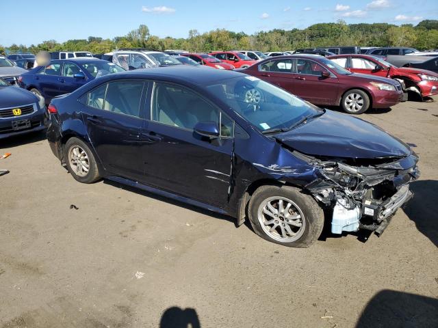 JTDEAMDE3NJ062218 - 2022 TOYOTA COROLLA LE BLUE photo 4