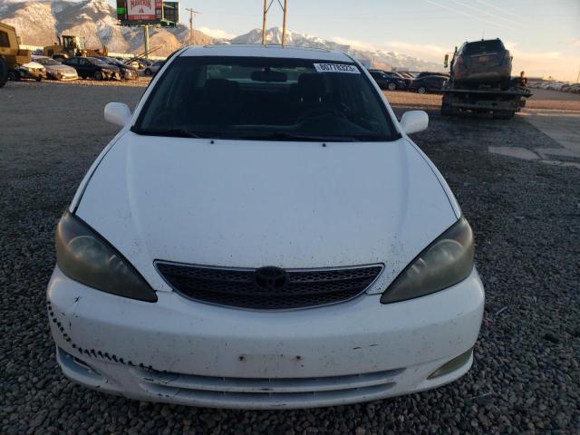 4T1BE32K13U227460 - 2003 TOYOTA CAMRY LE WHITE photo 5