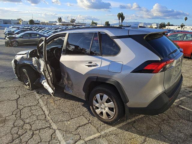 JTMH1RFV1MD071777 - 2021 TOYOTA RAV4 LE 银色 照片 2