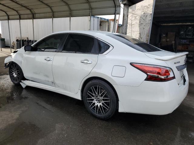 1N4AL3AP5FN310090 - 2015 NISSAN ALTIMA 2.5 WHITE photo 2