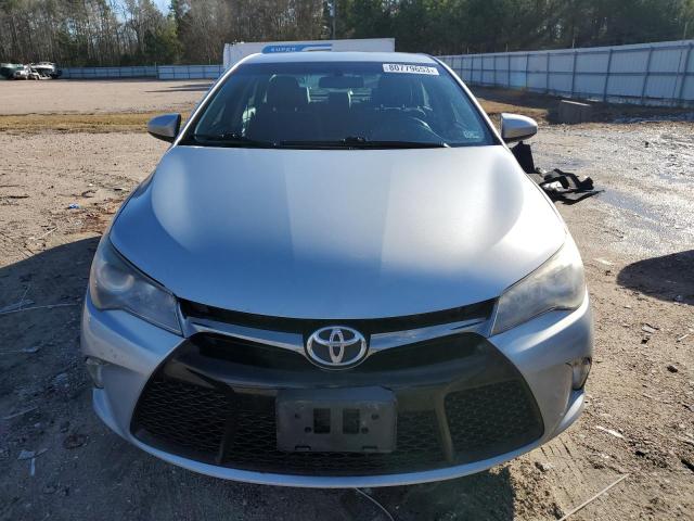 4T1BF1FKXHU417390 - 2017 TOYOTA CAMRY LE SILVER photo 5