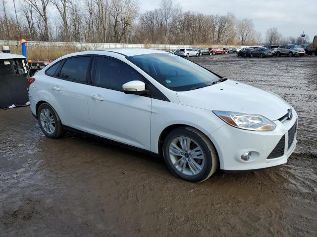 1FADP3F28EL412489 - 2014 FORD FOCUS SE WHITE photo 4