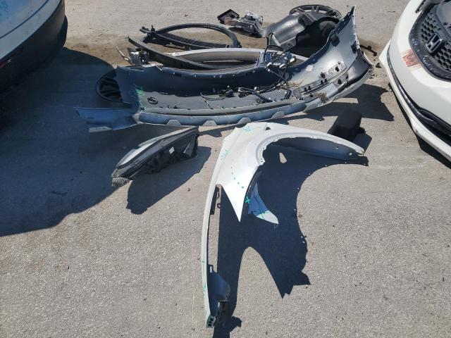 7SAYGDEE5NF437823 - 2022 TESLA MODEL Y 白色 照片 12