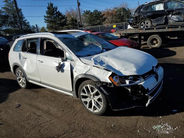 3VWH17AU9HM536445 - 2017 VOLKSWAGEN GOLF ALLTR S WHITE photo 4