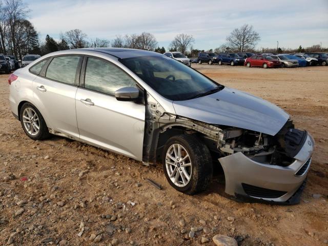 1FADP3F29GL348451 - 2016 FORD FOCUS SE SILVER photo 4