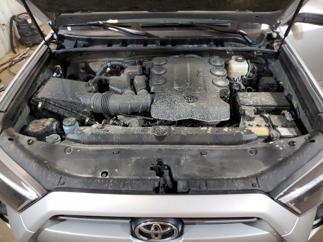 JTEMU5JR7P6129744 - 2023 TOYOTA 4RUNNER SE SILVER photo 12