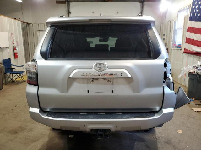 JTEMU5JR7P6129744 - 2023 TOYOTA 4RUNNER SE SILVER photo 6