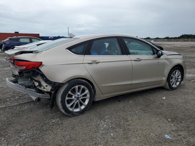3FA6P0HDXKR203676 - 2019 FORD FUSION SE BEIGE photo 3