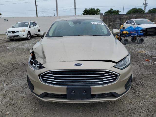 3FA6P0HDXKR203676 - 2019 FORD FUSION SE BEIGE photo 5