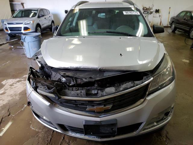 1GNKVFKD8FJ176088 - 2015 CHEVROLET TRAVERSE LS SILVER photo 5