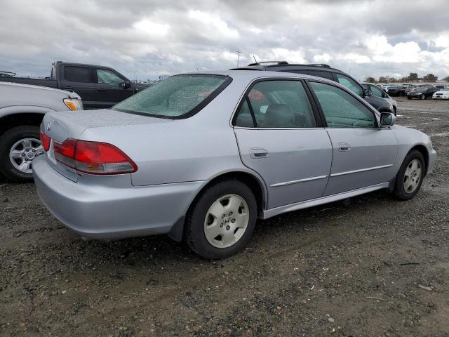 1HGCG16571A079990 - 2001 HONDA ACCORD EX SILVER photo 3