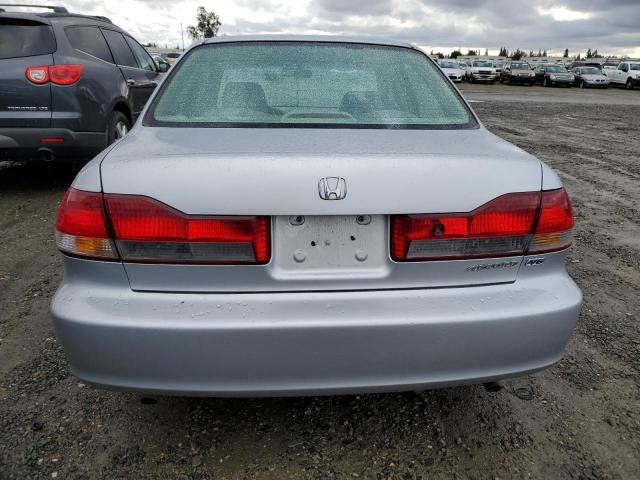 1HGCG16571A079990 - 2001 HONDA ACCORD EX SILVER photo 6