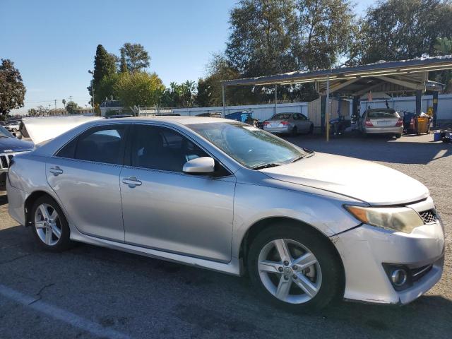 4T1BF1FK2CU136399 - 2012 TOYOTA CAMRY BASE Արծաթագույն լուսանկար 4
