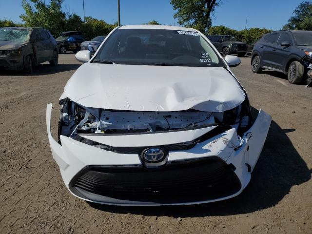 JTDBCMFE3S3100380 - 2025 TOYOTA COROLLA LE WHITE photo 5