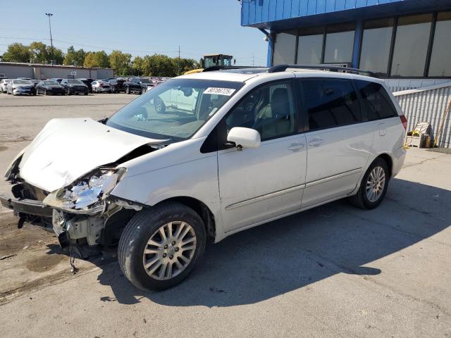 2009 TOYOTA SIENNA XLE, 