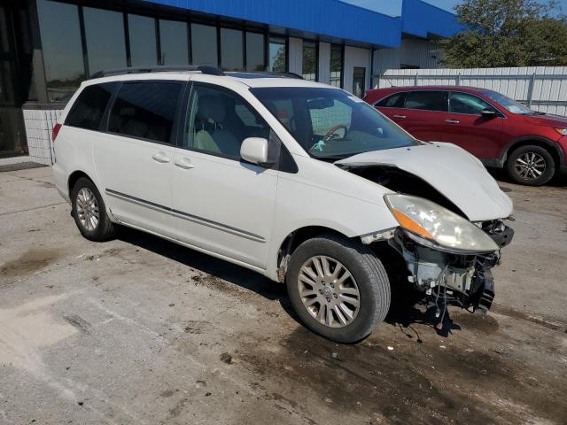 5TDZK22C59S230812 - 2009 TOYOTA SIENNA XLE WHITE photo 4