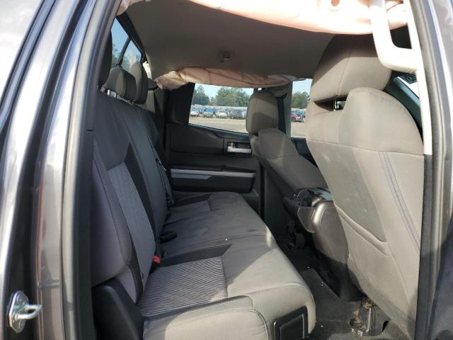 5TFRM5F14FX089127 - 2015 TOYOTA TUNDRA DOUBLE CAB SR/SR5 GRAY photo 10