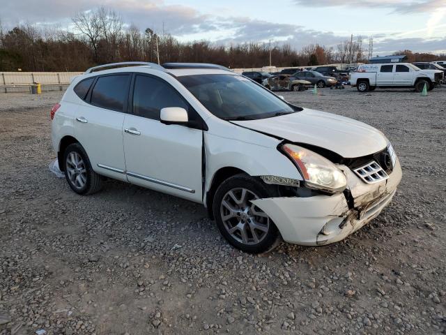 JN8AS5MT9DW004474 - 2013 NISSAN ROGUE S WHITE photo 4