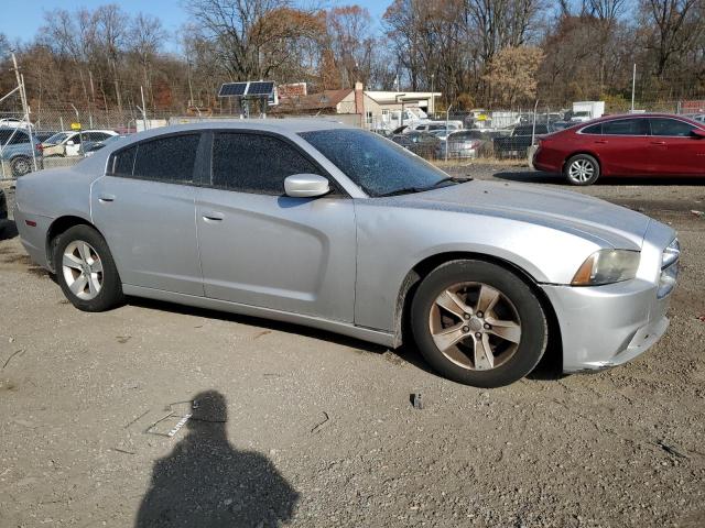 2C3CDXBG3CH298164 - 2012 DODGE CHARGER SE SILVER photo 4