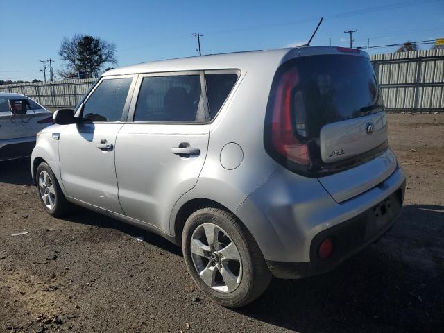 KNDJN2A2XJ7582215 - 2018 KIA SOUL SILVER photo 2