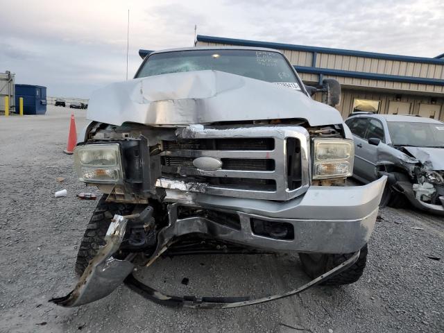 1FTSX21P75ED11558 - 2005 FORD F250 SUPER DUTY SILVER photo 5