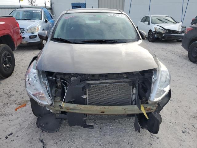 3N1CN7AP9GL868324 - 2016 NISSAN VERSA S GRAY photo 5