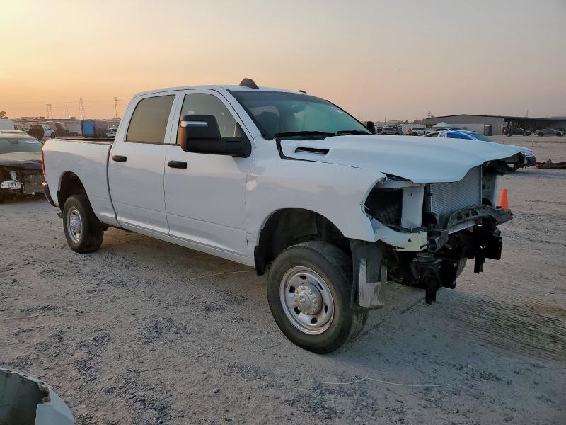 3C6UR5CJ1PG631748 - 2023 RAM 2500 TRADESMAN WHITE photo 4