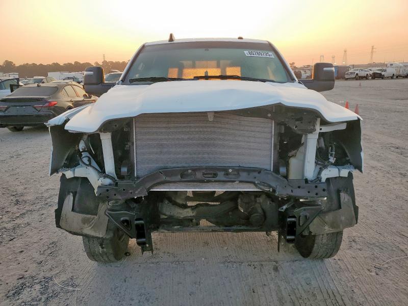 3C6UR5CJ1PG631748 - 2023 RAM 2500 TRADESMAN WHITE photo 5