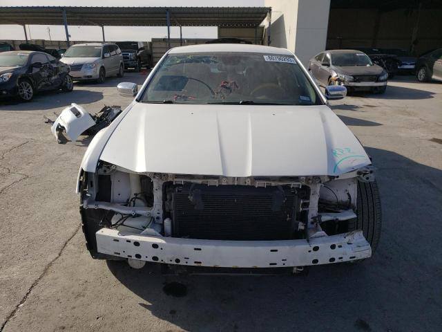 2C3CCAET4CH144488 - 2012 CHRYSLER 300C WHITE photo 5