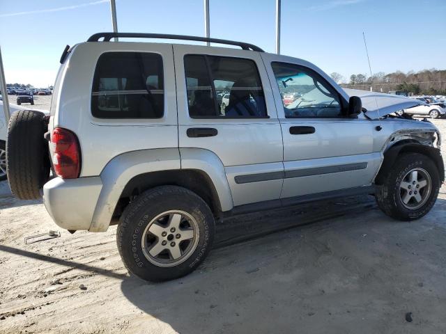 1J4GL38K35W643938 - 2005 JEEP LIBERTY RENEGADE SILVER photo 3