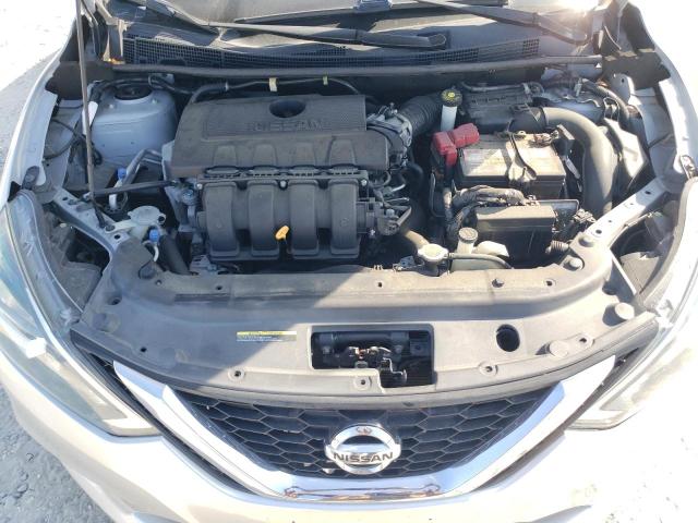 3N1AB7AP0JL618977 - 2018 NISSAN SENTRA S 银色 照片 11