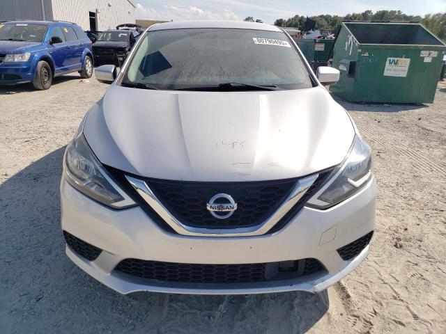 3N1AB7AP0JL618977 - 2018 NISSAN SENTRA S 银色 照片 5