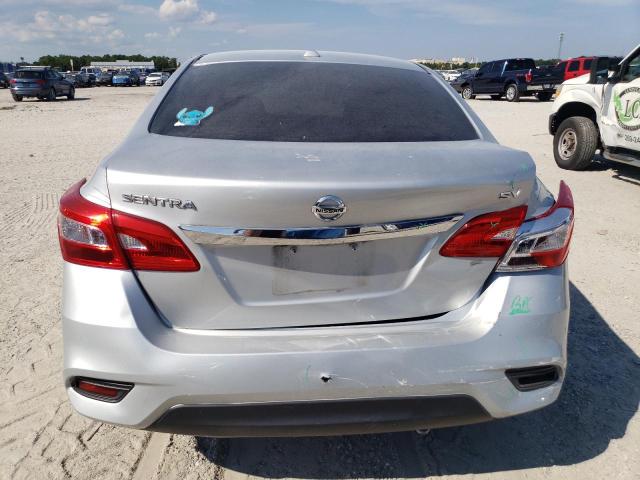 3N1AB7AP0JL618977 - 2018 NISSAN SENTRA S 银色 照片 6