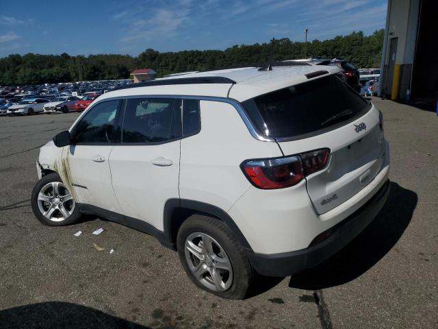 3C4NJDBN3PT553046 - 2023 JEEP COMPASS LATITUDE WHITE photo 2
