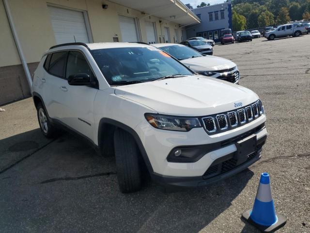 3C4NJDBN3PT553046 - 2023 JEEP COMPASS LATITUDE WHITE photo 4