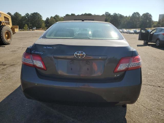 4T1BF3EK0BU194264 - 2011 TOYOTA CAMRY BASE GRAY photo 6