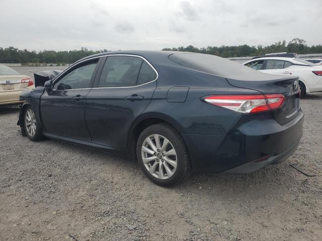 4T1B11HK9JU584003 - 2018 TOYOTA CAMRY L GRAY photo 2