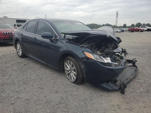 4T1B11HK9JU584003 - 2018 TOYOTA CAMRY L GRAY photo 4