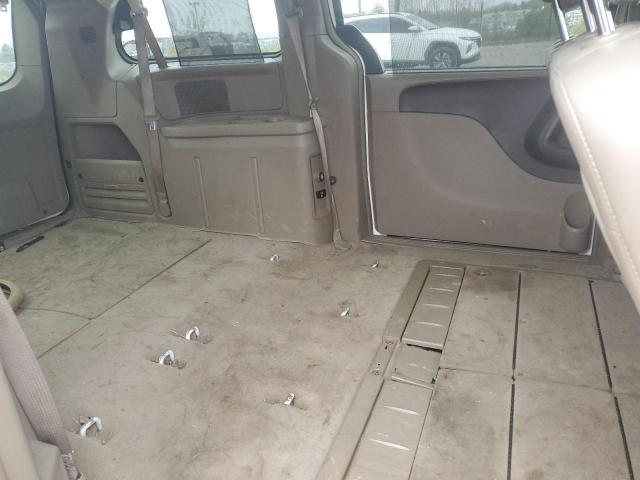 2A4RR8DG6BR659187 - 2011 CHRYSLER TOWN & COU TOURING L WHITE photo 11