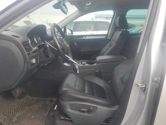 WVGEF9BP2CD008709 - 2012 VOLKSWAGEN TOUAREG V6 GRAY photo 7