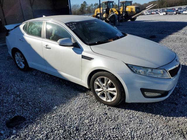 5XXGM4A78DG129811 - 2013 KIA OPTIMA LX WHITE photo 4